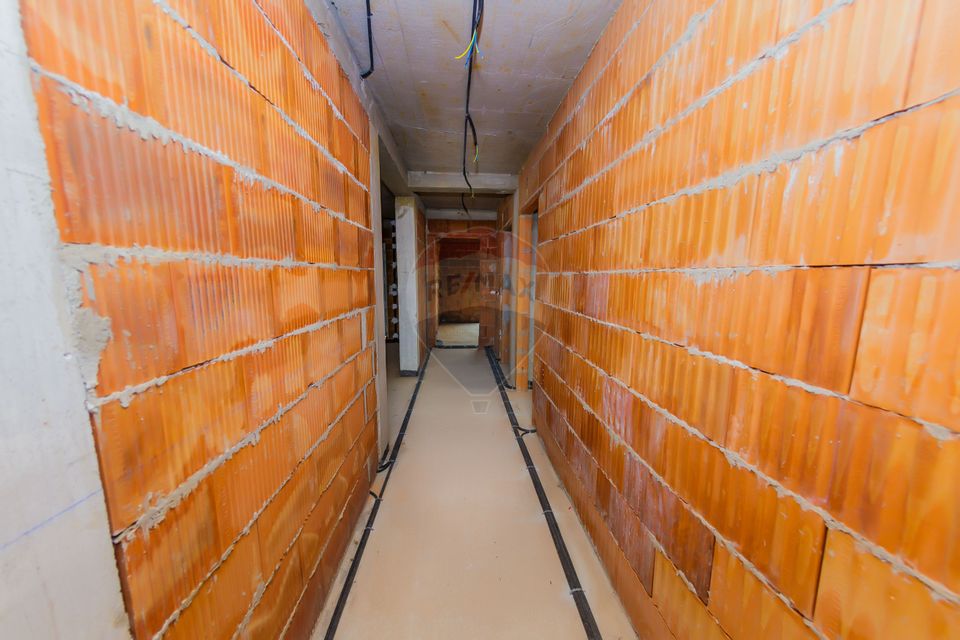 7 room House / Villa for sale, Est area