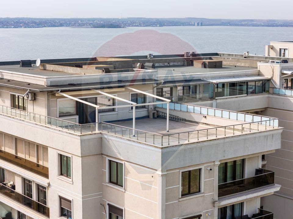 Penthouse de vanzare in Mamaia vedere frontala lac si marea Neagra