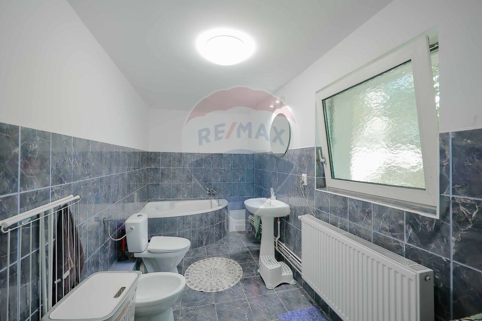 Casă de vânzare pentru locuit sau cabinete/birouri, zona Cantemir