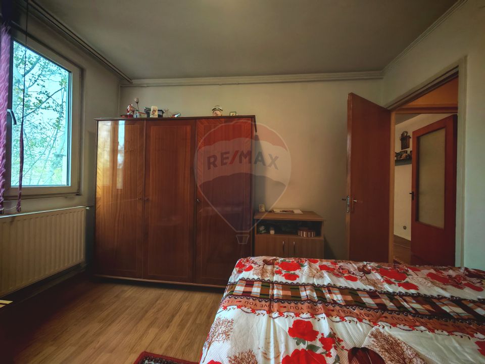 Apartament cu 2 camere -  zona P-ta Resita