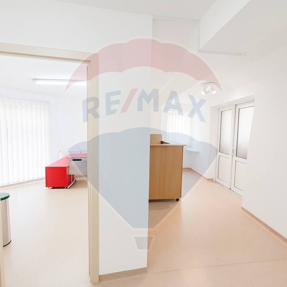 Spațiu comercial pentru clinică / laborator / cabinet medical