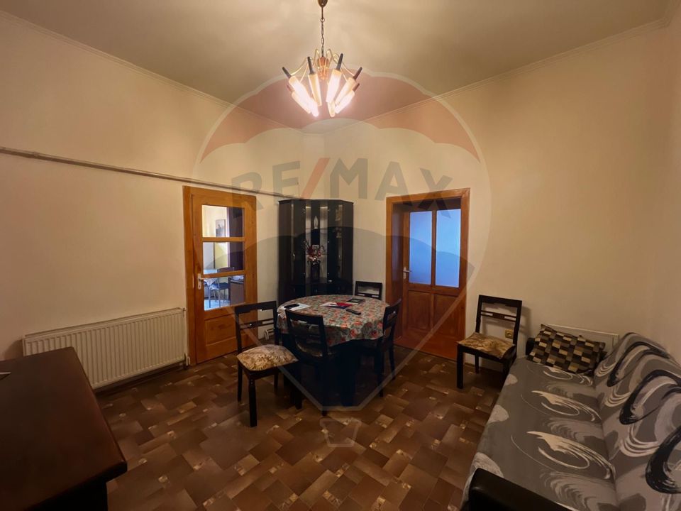 3 room Apartment for sale, Podgoria area
