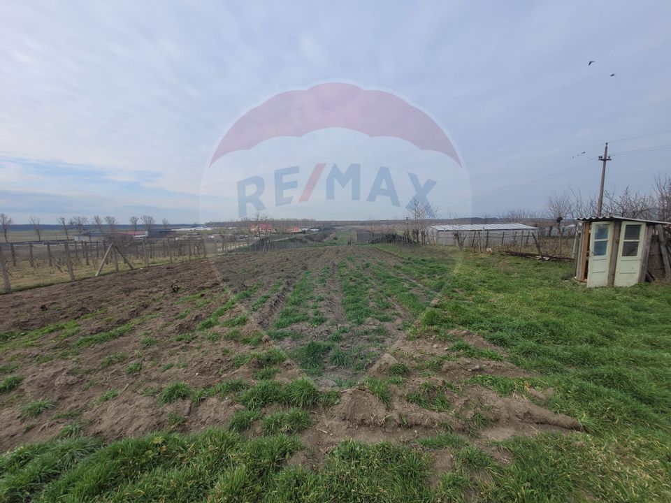 Teren 2,300mp Ivesti / Strada Gen. Eremia Grigorescu