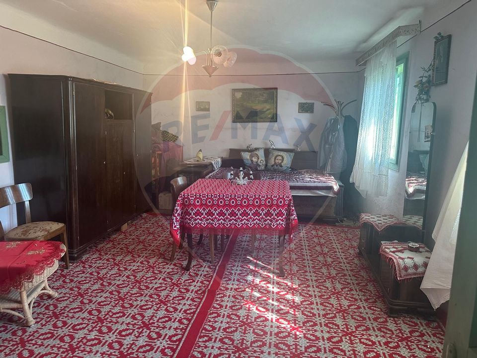 Casa batraneasca cu 4 camere in Bibiresti - Bacau de vânzare