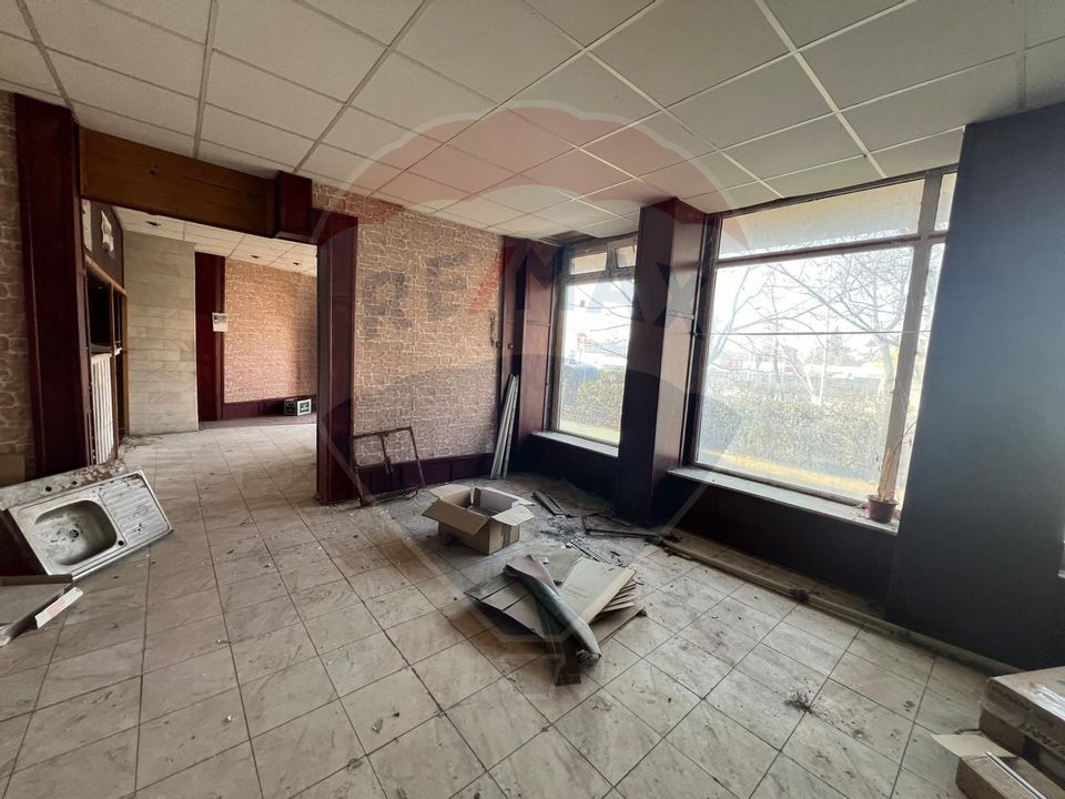 130sq.m Commercial Space for rent, Vest area