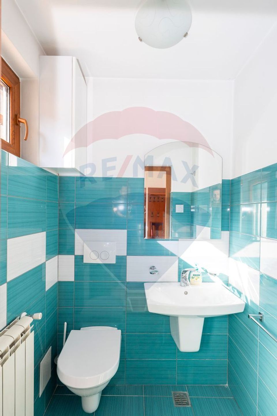 Casa 5 camere + spațiu comercial  zona centrala