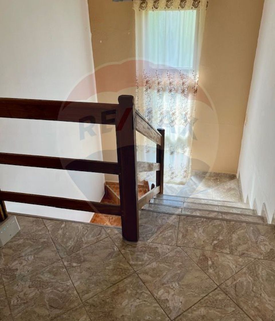 6 room House / Villa for sale