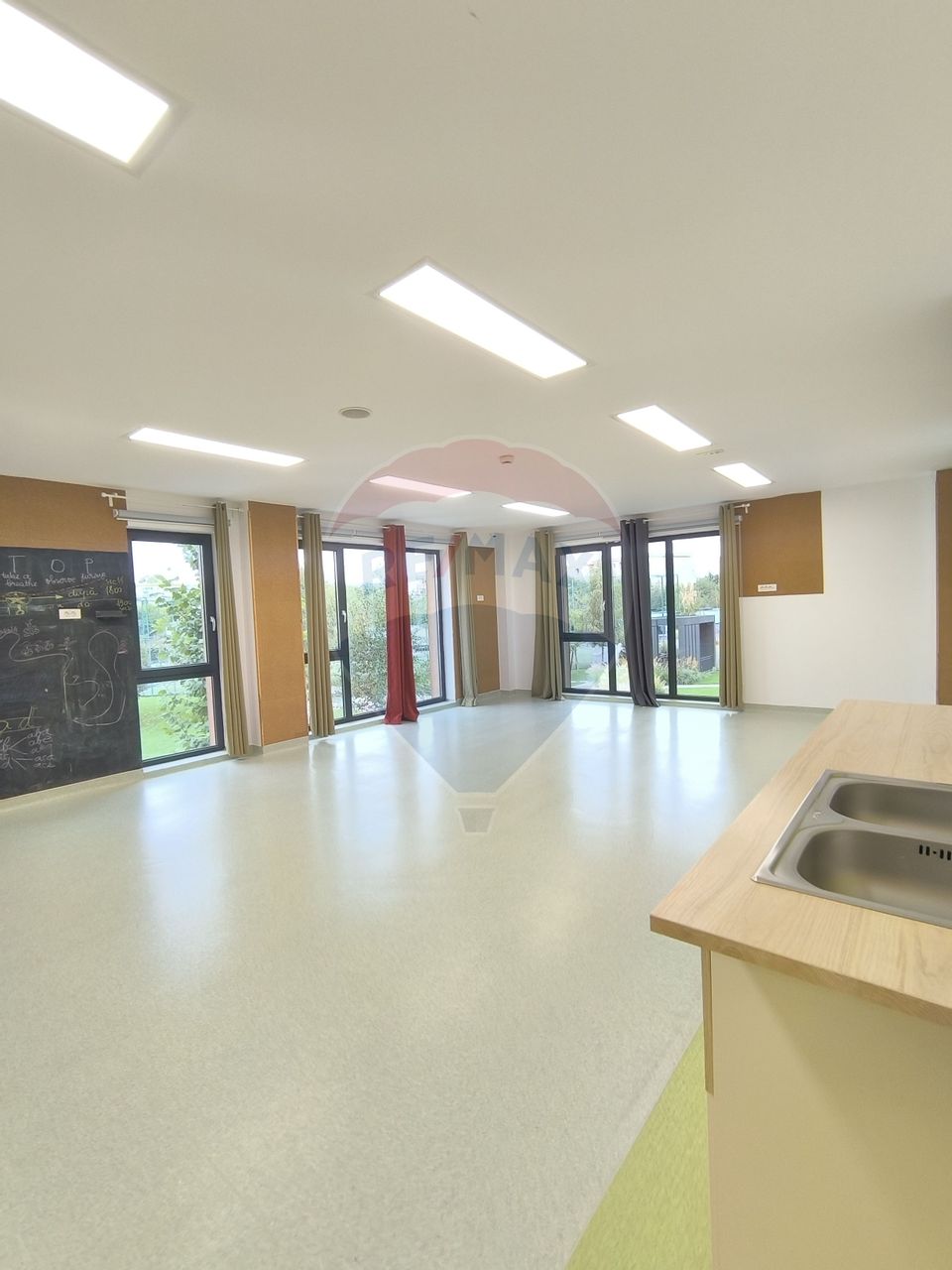 Spațiu comercial de vanzare