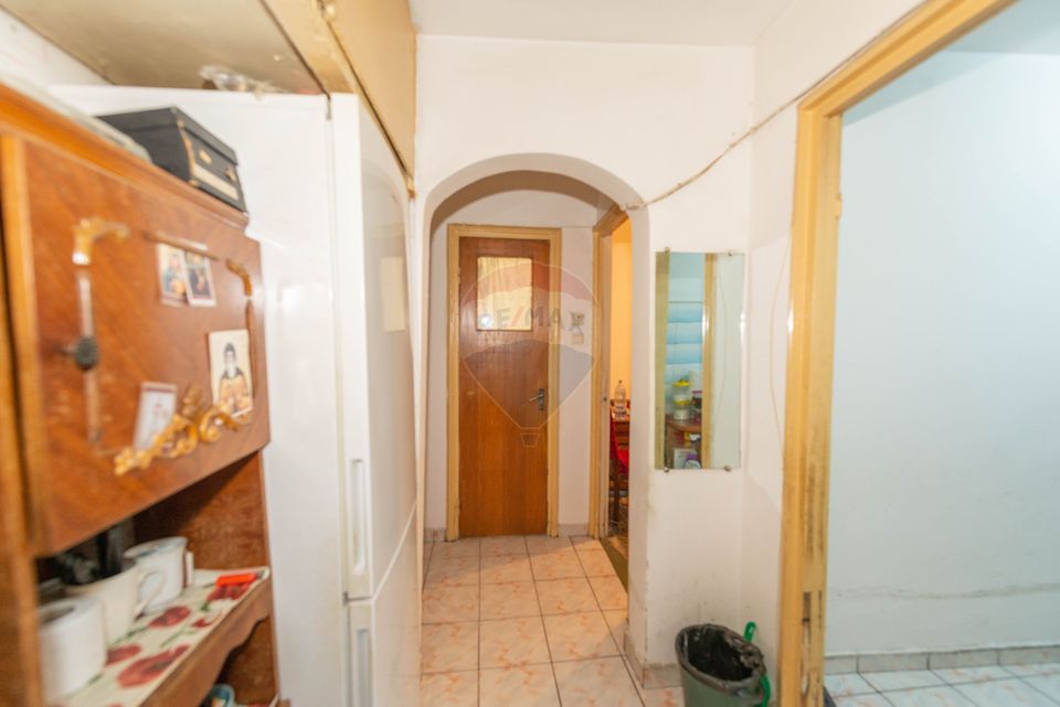 Apartament cu 2 camere de vanzare in zona Titan, 37 mp utili