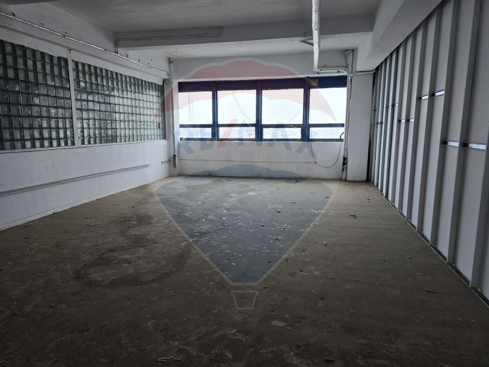 2,428sq.m Commercial Space for rent, Nord-Est area