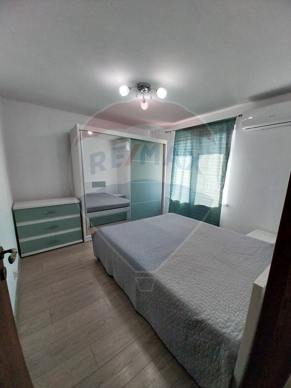 Inchiriere apartament 3 camere, decomandat, utilat si mobilat, Obor