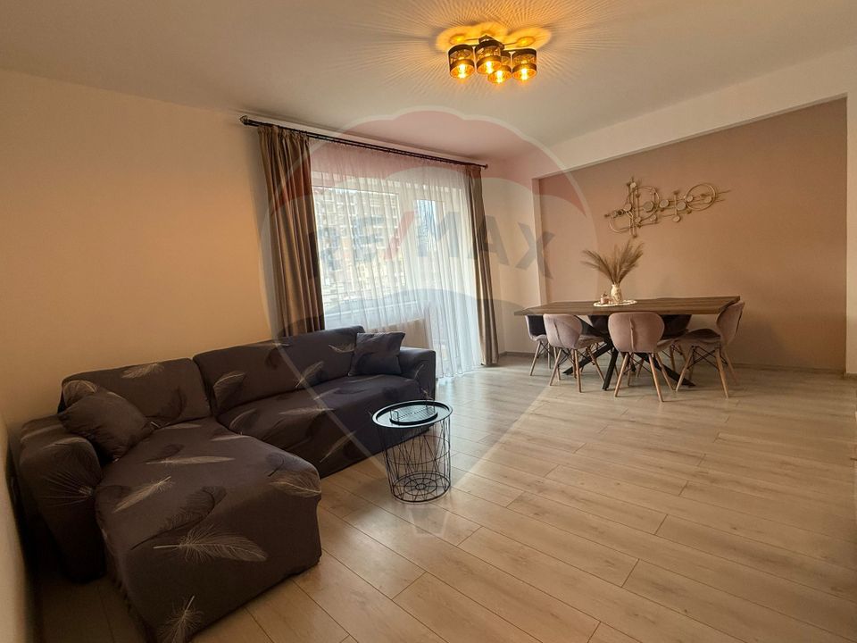 Apartament cu 3 camere, 2 bai și loc de parcare