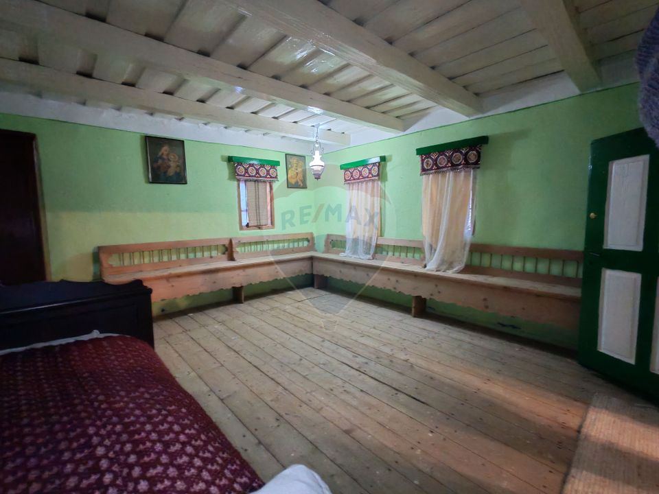 Casa străbunicilor, o bijuterie a timpului.