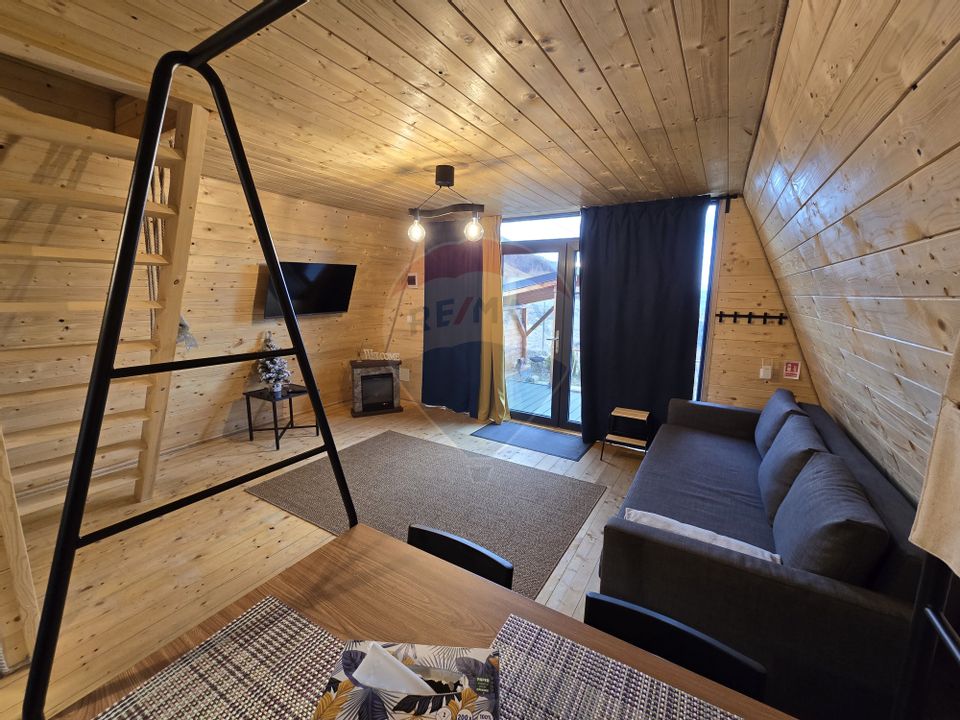 Proprietate Specială în Gura Râului, Sibiu – Două Cabane A-Frame