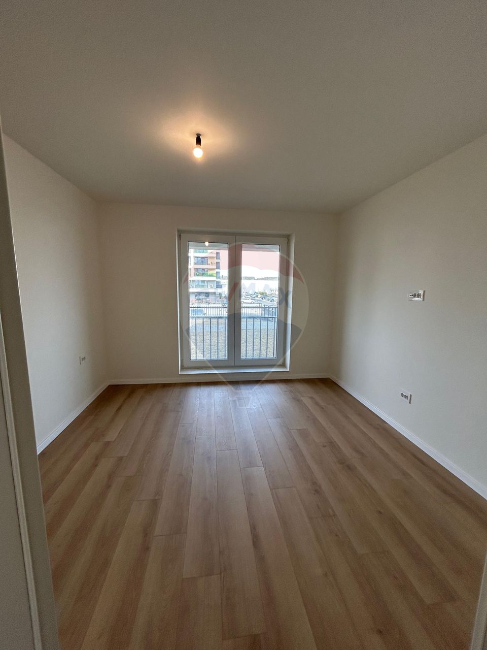 Apartament 3 camere de vânzare