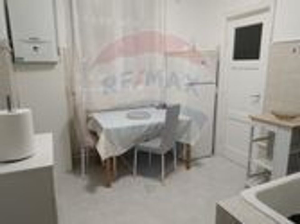 Apartament cu 2 camere de închiriat în zona P-ta Romana