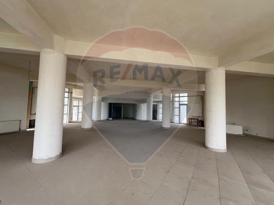 1,500sq.m Commercial Space for sale, Ultracentral area