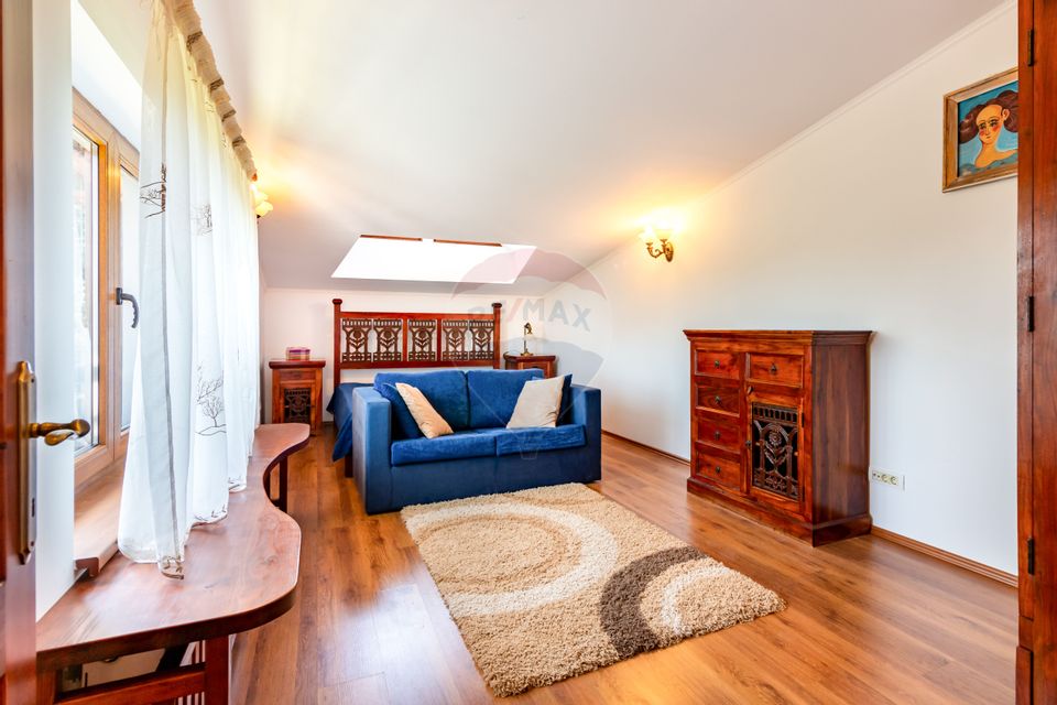 Vanzare Casa de vacanta Brebu, Prahova, Campina cu gradina si livada