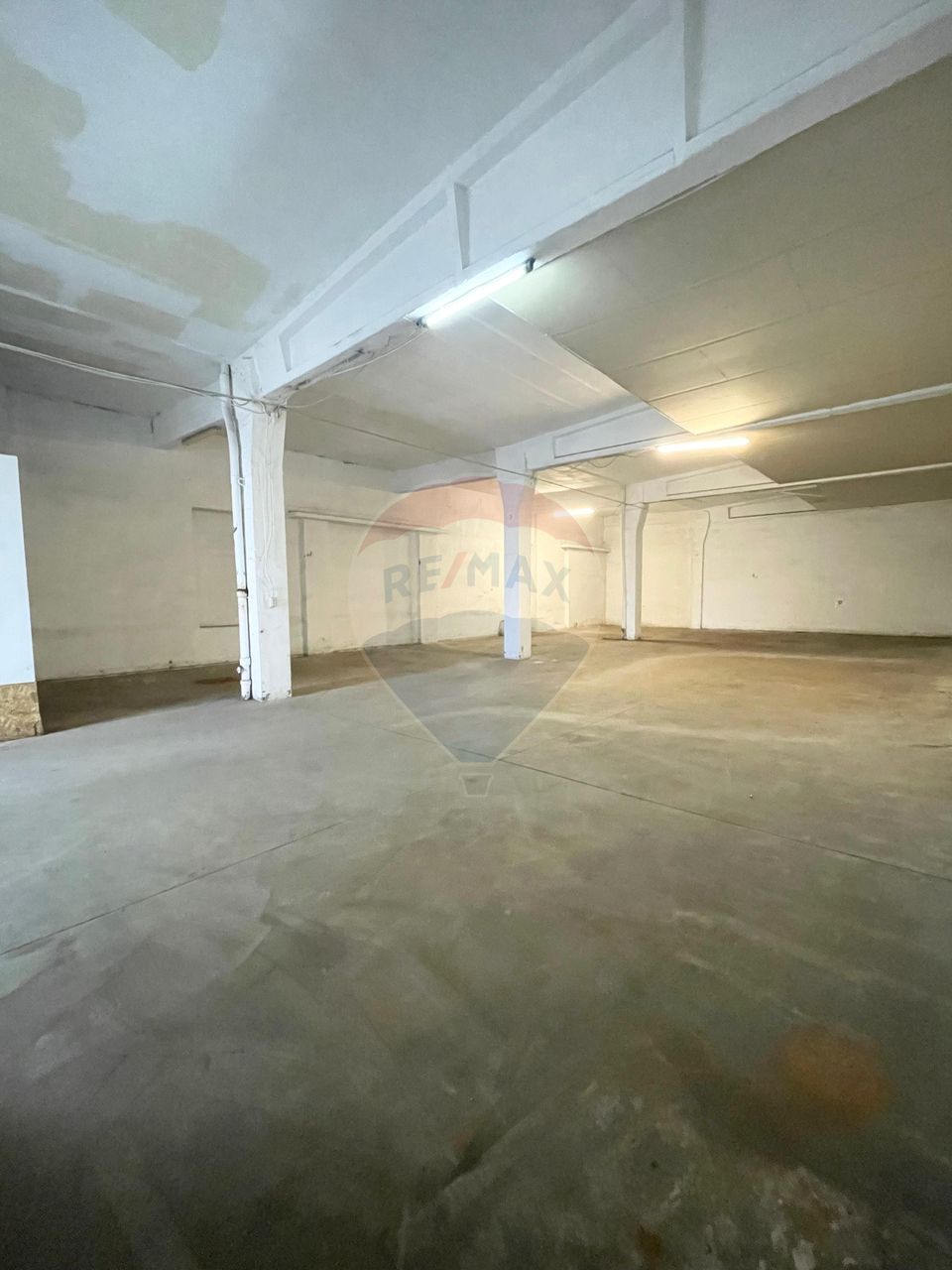 333sq.m Industrial Space for rent, UTA area