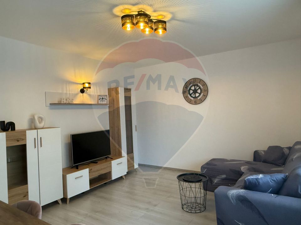 Apartament cu 3 camere, 2 bai și loc de parcare