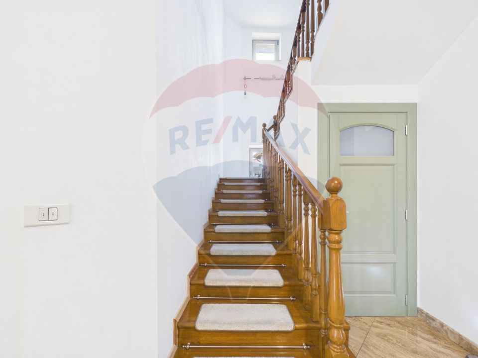 7 room House / Villa for sale