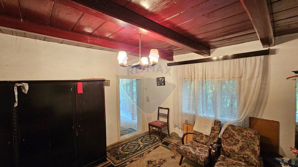 Casa  de vânzare cu teren 9200 mp, Pădureni-Șendriceni, Botoșani