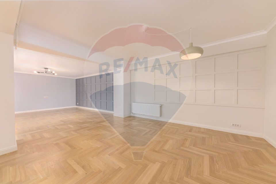 Apartament superb 5 camere, curte, 2 locuri parcare & boxa