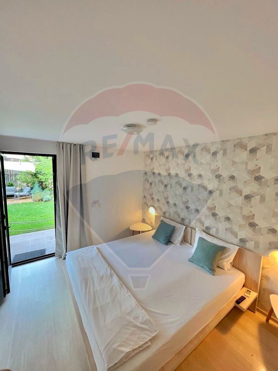 Pensiune de vanzare Mamaia Nord pe partea cu marea