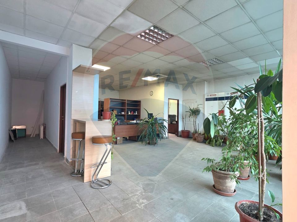 120sq.m Commercial Space, Ultracentral area