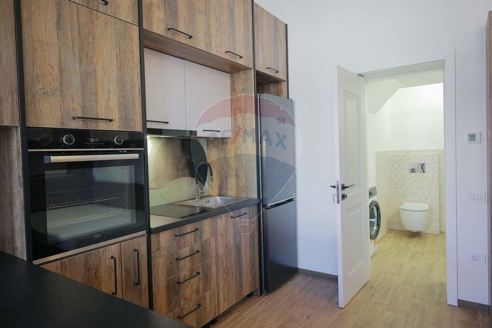 De vânzare 2 apartamente complet renovate Ultracentral