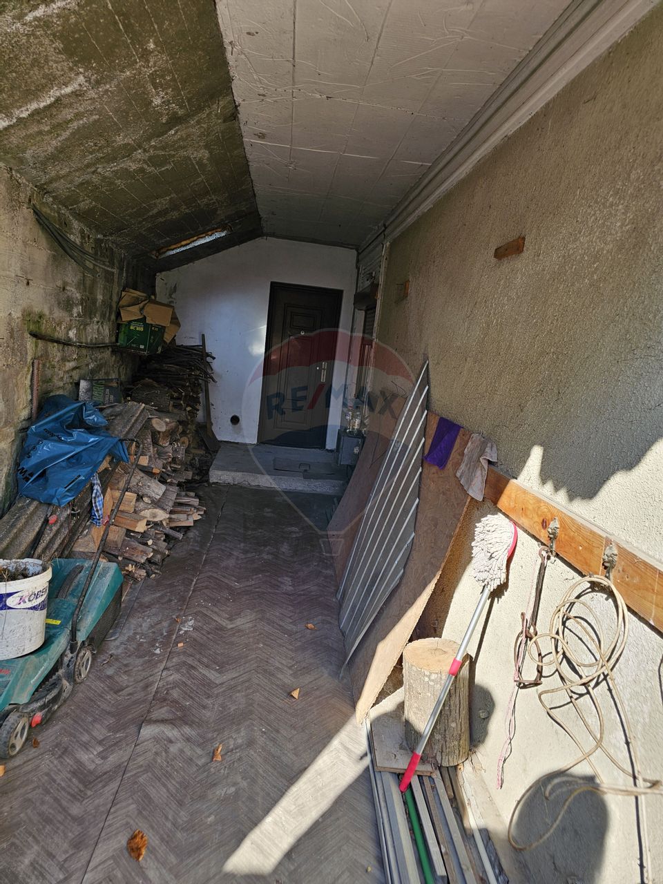 Casă solidă din cărămidă, mobilată, garaj, teren generos – Tarcău