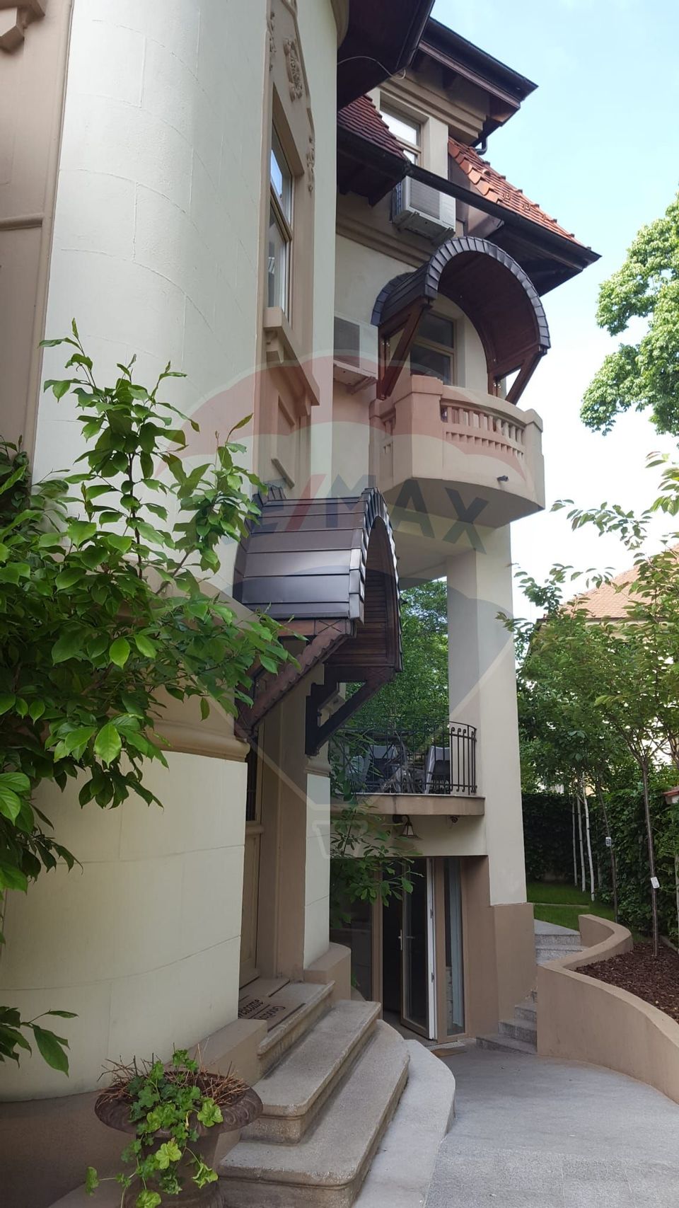 INCHIRIERE Apartament cu 4 camere în zona Kiseleff
