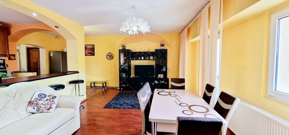 Închiriere apartament 3 camere, Brașov, central, Pet Friendly
