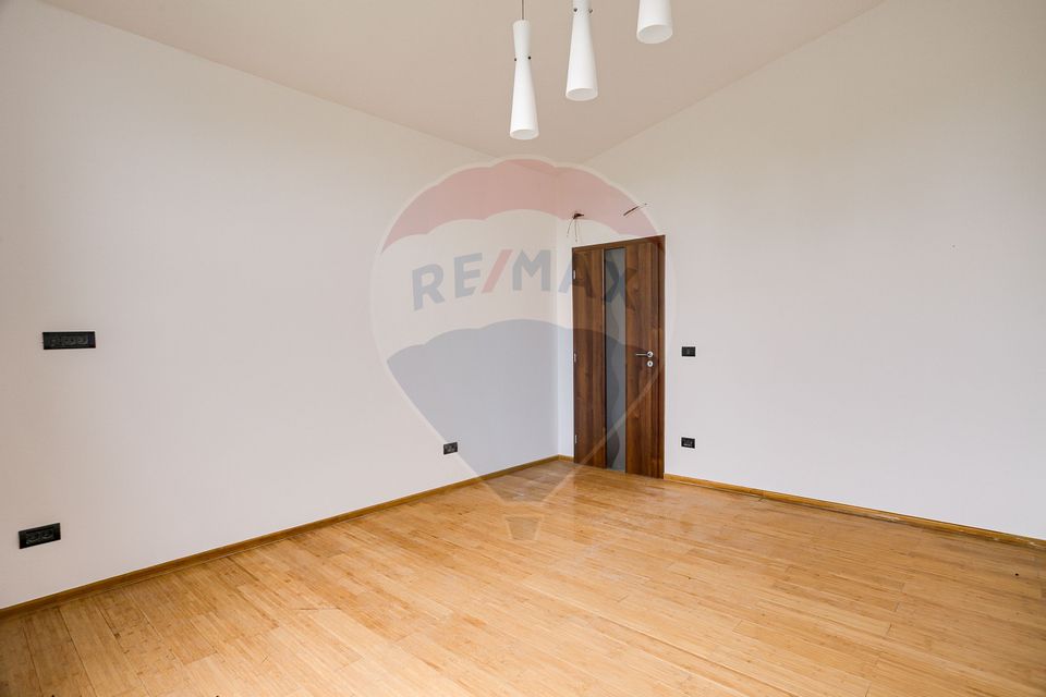 Spațiu comercial de 190 mp de închiriat în zona Subcetate