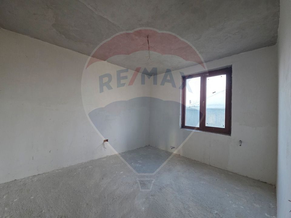 6 room House / Villa for sale, Izvoare area