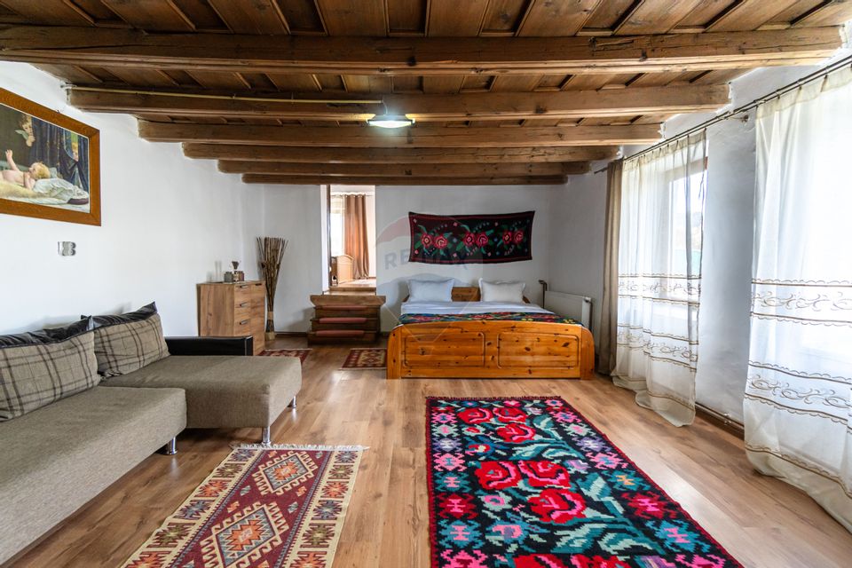 Casă / Vilă cu 7 camere de vânzare