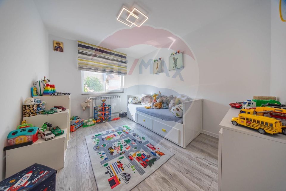 Apartament decomandat, mobilat si utilat lux,  Racadau!