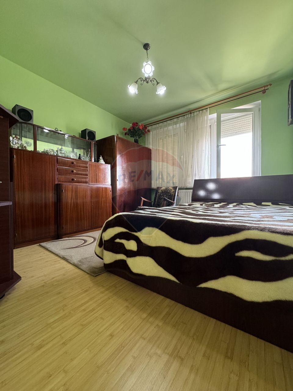 Apartament cu 3 camere pe Str. Clujului