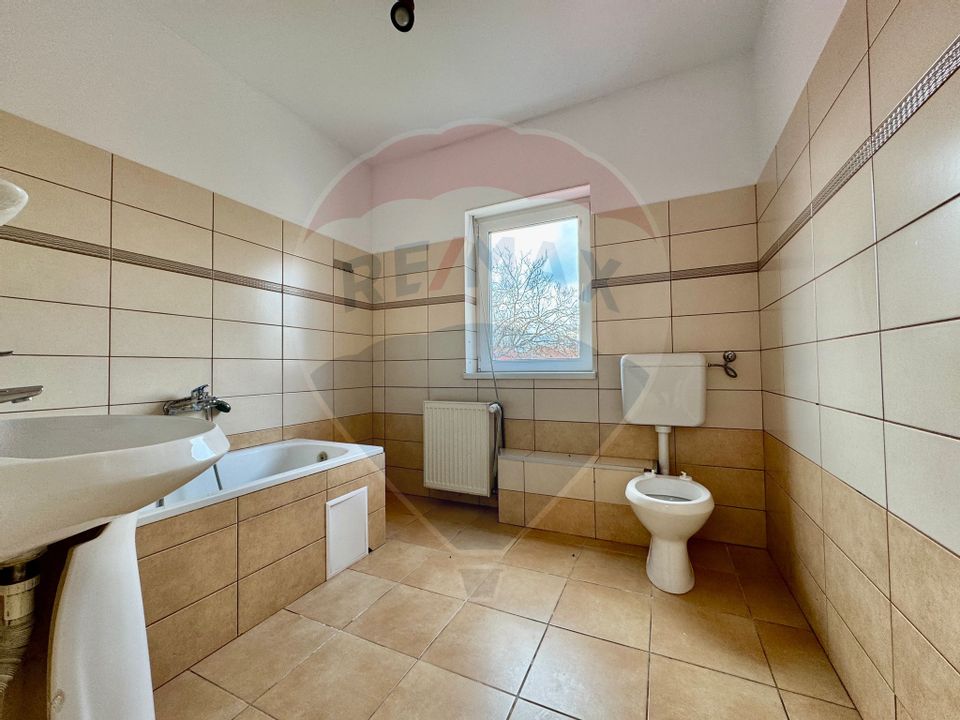 Casă / Vilă cu 7 camere de vânzare în zona Elisabetin