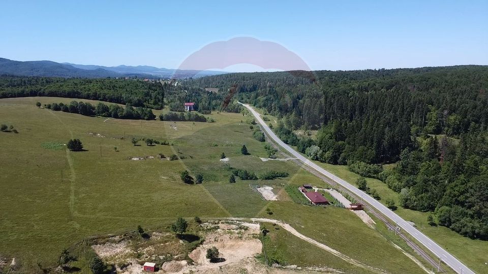 Land 5,561sqm Paltinoasa / Strada principala