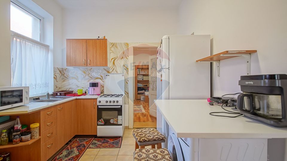 3 room House / Villa for sale, Brasovul Vechi area