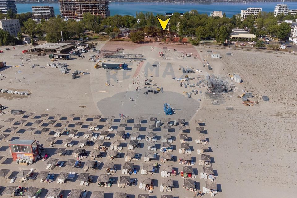 302 room Hotel / Pension for sale, Central area