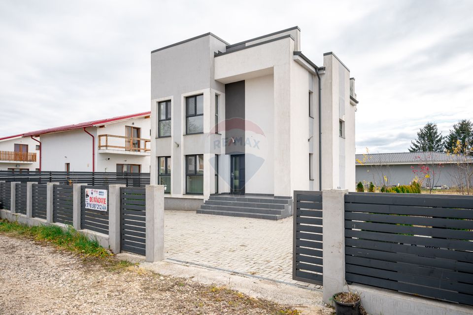 Casă nouă în Stupini: 4 camere, 3 băi și teren generos de 600 mp