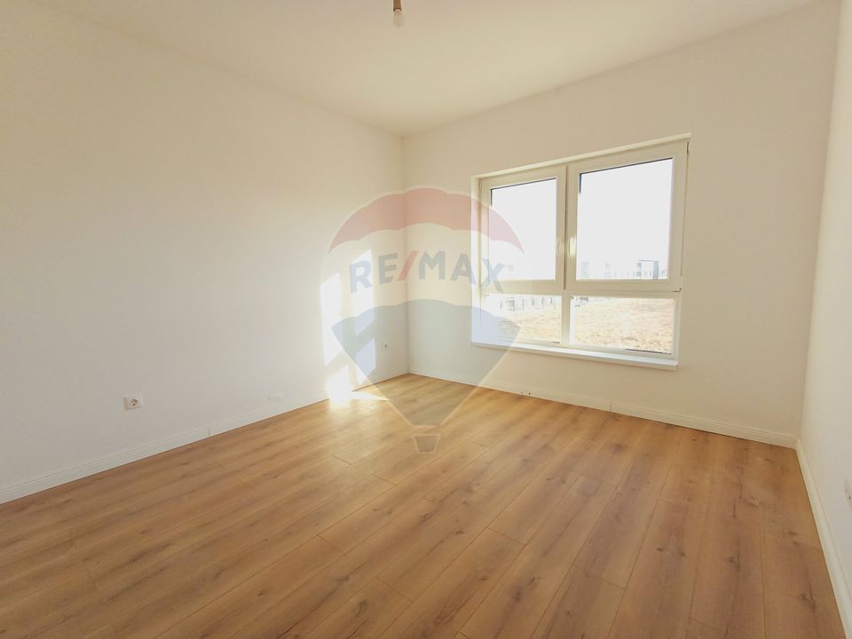 Apartament cu 3 camere de vanzare