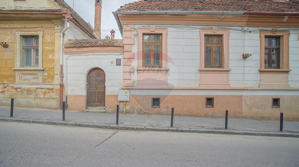 4 room House / Villa for sale, Centrul Istoric area