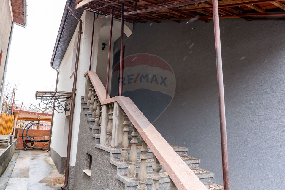 5 room House / Villa for sale, Periferie area