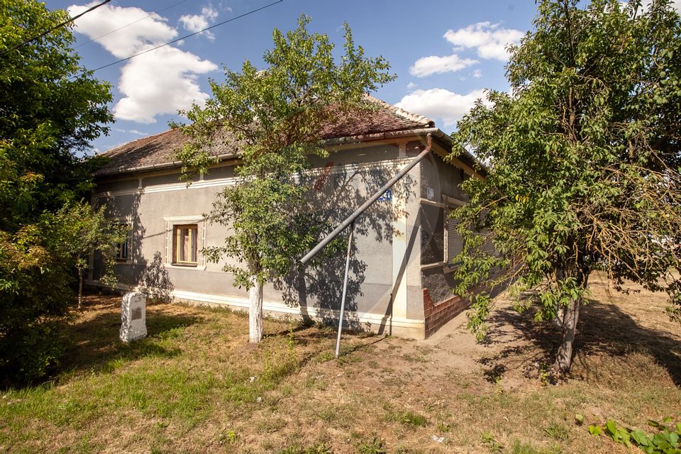 4 room House / Villa for sale, Periferie area