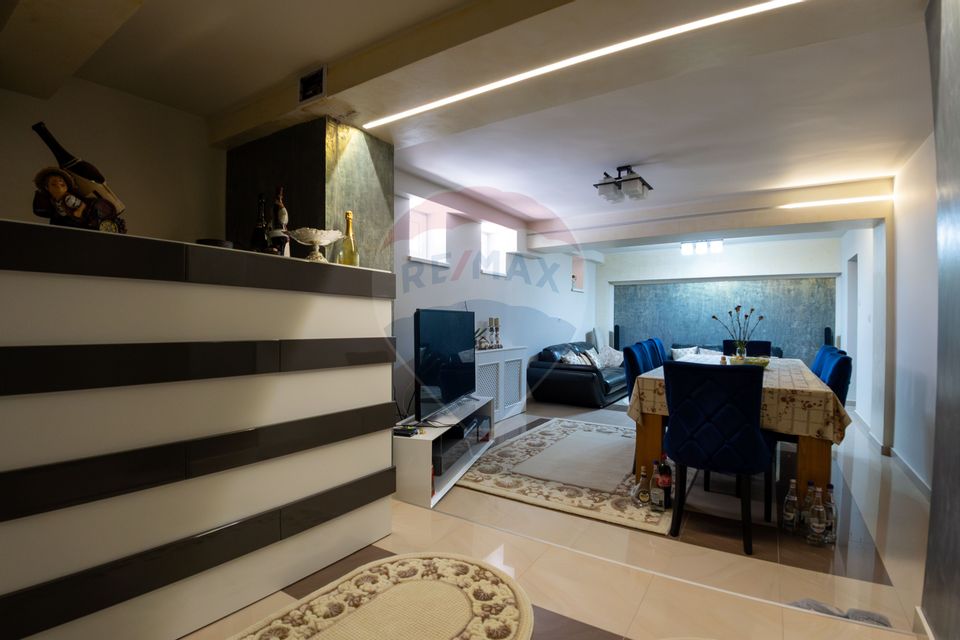 6 room Apartment for sale, Central area