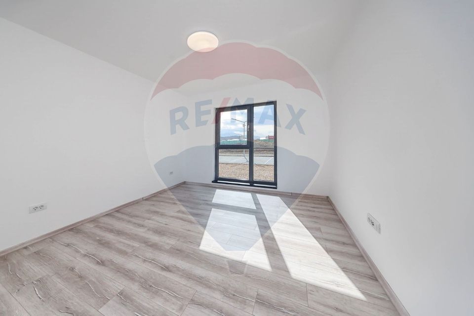 Apartament nou, curte proprie si terasa