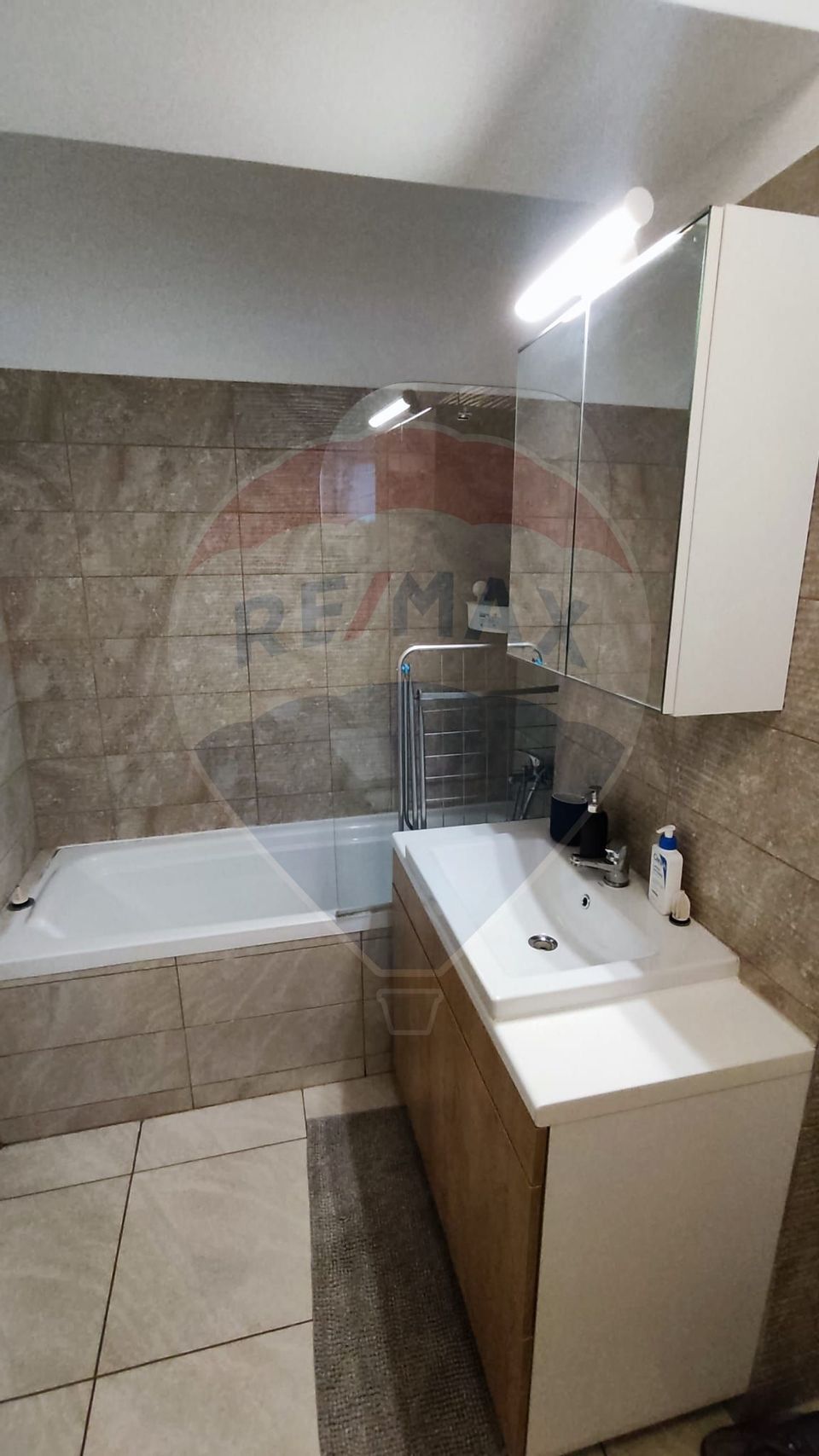 2 room Apartment for rent, Basarabia area